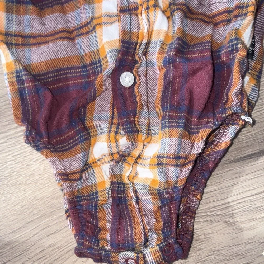 American Hawk Plaid Flannel Long Sleeve Button-Front Collared Bodysuit 6-9M